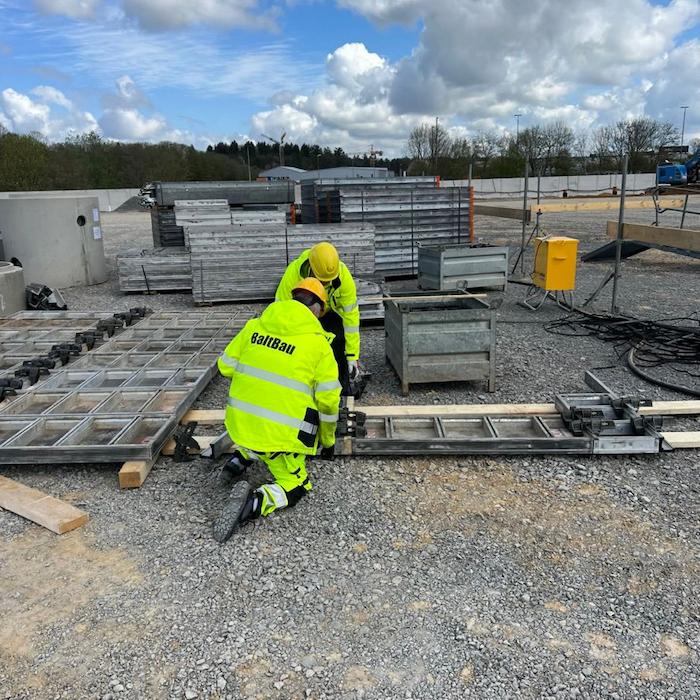 Betonarbeiten an der Bodenplatte des UPM Biochemicals Werks in Leuna